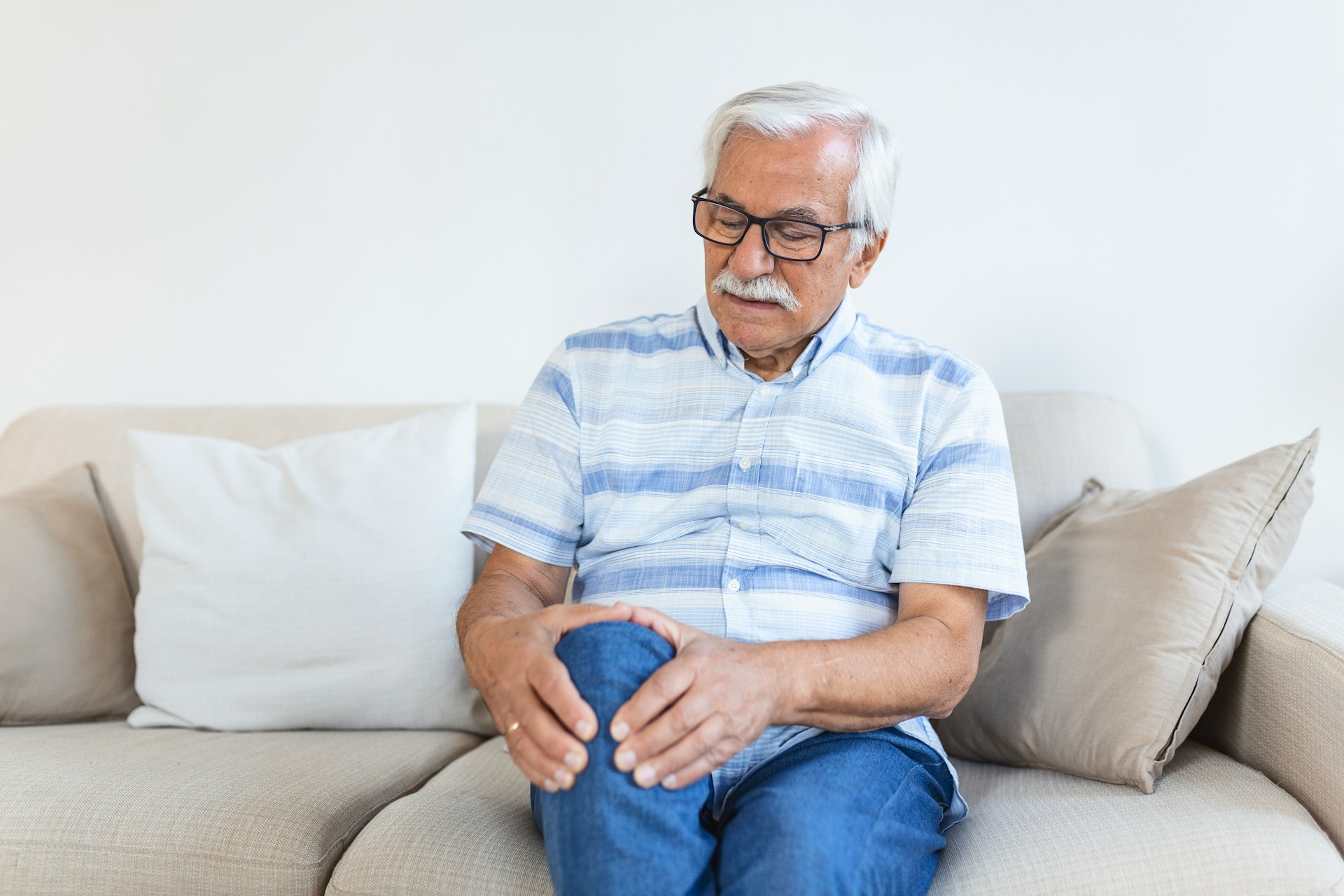 Why Your Knees Hurt on Stairs and How to Find Lasting Relief